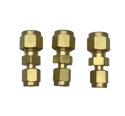 LOT OF 3, BRASS SWAGELOK TUBE FITTING, REDUCING UNION, 1/4 IN. X 1/8 IN. TUBE OD