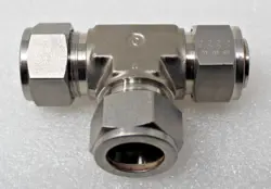 SWAGELOK TEE TUBE