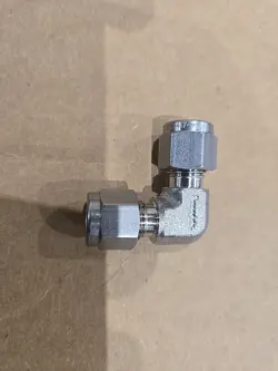 ELBOW SS-400-9 FREESHIPPING