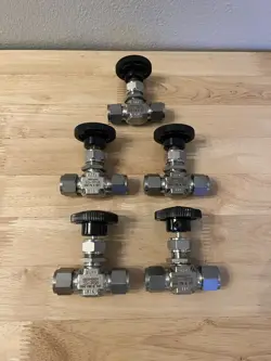 5 X NEW SWAGELOK SS-1RS8 STAINLESS NEEDLE VALVE 1/2