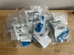10 X - SWAGELOK BOLTED PLASTIC CLAMP TUBE SUPPORT, 1/2