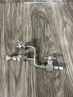(3) SWAGELOK SS-4P4T QUARTER TURN INSTRUMENT PLUG VALVE 1/4 IN TUBE FITTING #A3
