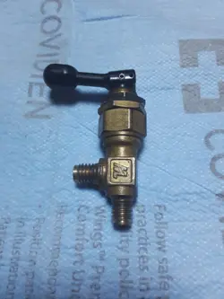 TOGGLE VALVE 1/8