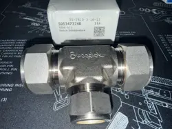 SS-1610-3-16-12 SWAGELOK REDUCING TEE COMP 1” X 3/4” 316L SS