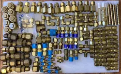 LARGE LOT OF 100+ SWAGELOK BRASS 1/8 1/4 3/8 1/2 UNION ADAPTORS TEE PLUG ELBOW