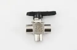 BALL VALVE 40 SERIES, SWAGELOK/WHITEY, 3 WAY, 1/4 FNPT, SS-43GXF4