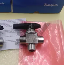 1PC NEW SWAGELOK SS-44XF6 THREE-WAY VALVE