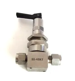 SWAGELOK NUPRO SS-4BKT 1/4