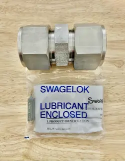 SWAGELOK SS-2400-6 STAINLESS STEEL UNION 1-1/2