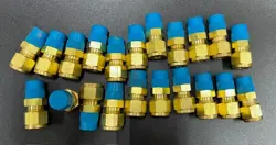 X21 - NOS - SWAGELOK BRASS CONNECTORS, 3/8