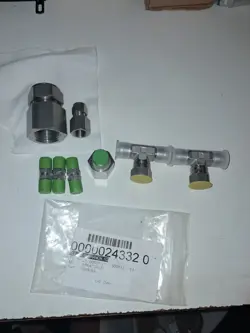 8) NEW STAINLESS STEEL FITTINGS, 2 SWAGELOK / 2 PARKER / 3 SMALL NUPRO / 1 CAJON