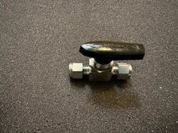 NEW - 1/4” SWAGELOK PLUG VALVE - QUARTER TURN