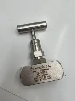 SWAGELOK SS-5PDF8 1/2 IN FNPT 6000PSI ACETAL SEAT NEEDLE VALVE 316 STAINLESS