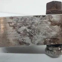SCREWED BONNET