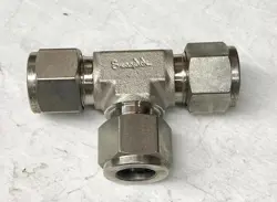 7-SWAGELOK SS-810-3 TUBE FITTING 1/2 IN 316 SS UNION TEE.
