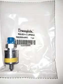 SWAGELOK SS-QC4-D-2PMK4 QUICK CONNECT STEM WITH VALVE 1/8 IN MALE NPT NEW