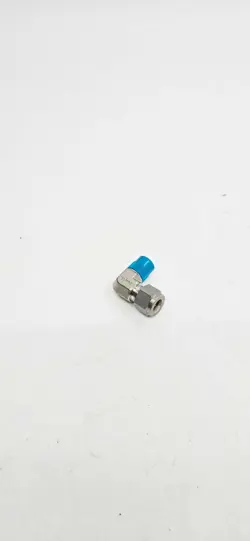 3 PACK - SWAGELOK STAINLESS STEEL TUBE FITTING, MALE ELBOW SS-600-2-4