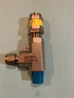 NEW  SWAGELOK  SS-RL3M4-S4  LOW PRESSURE RELIEF VALVE 1/4