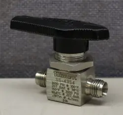 WHITEY SWAGELOK SS-43S4 STAINLESS BALL VALVE