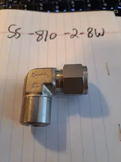 LOT OF 1 SS-810-2-8W SWAGELOK FITTING STAINLESS STEEL