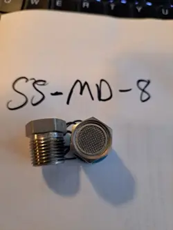 LOT OF 2 SS-MD-8 SWAGELOK FITTING STAINLESS STEEL