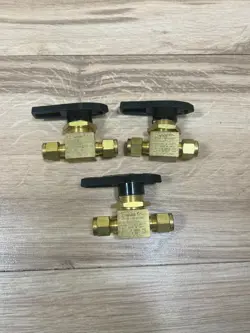 1 - SWAGELOK B-43S4 / B43S4 NEW OPEN BOX  3 - AVAILABLE