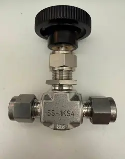 SWAGELOK WHITEY SS-1KS4 / SS1KS4 NEEDLE VALVE