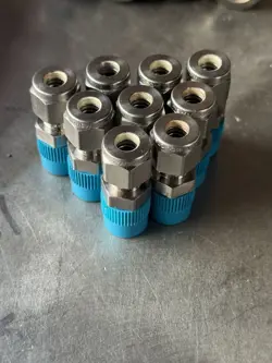 LOT OF 9: SWAGELOK  1/4