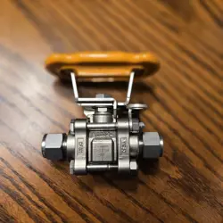 SWAGELOK SS-65TF12 BALL VALVE CF3M  NEW 