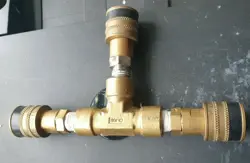 X3 SWAGELOK QC4