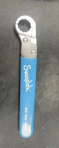 1PC NEW SWAGELOK MS-RW-600
