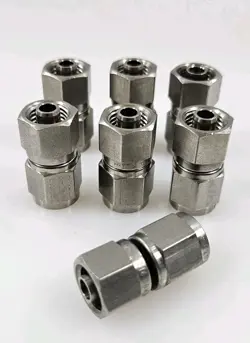 (7PK) SWAGELOK  SS-400-A-4ANF 1/4 FEMALE TUBE ADAPTER X 1/4 FLARE 《GREAT DEAL》