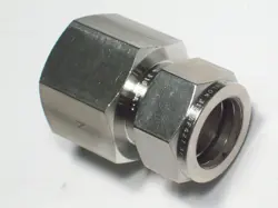 1 - SUPERLOK STAINLESS STEEL CONNECTOR, 3/4