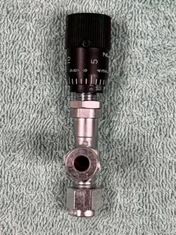 NUPRO SWAGELOK B-SS4-A S-SERIES PRECISION LOW FLOW MICROMETER METERING VALVE