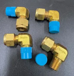 X4 SWAGELOK HOLLAND BRASS 3/8