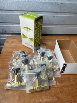 WITH SWAGELOK COUPLINGS