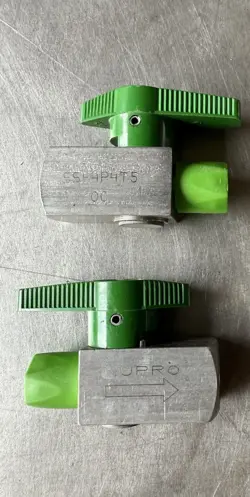 2- SWAGELOK SS-4P4T5