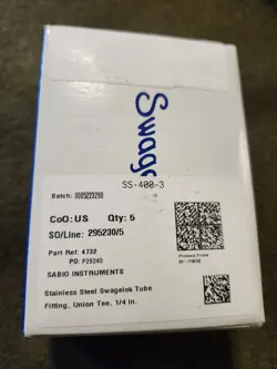 BOX 5PC SWAGELOK STAINLESS STEEL TEE UNION FITTING, 1/4