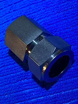 1 - SWAGELOK STAINLESS STEEL CONNECTOR, 3/4