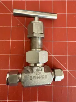 SWAGELOK PARKER 6Z-U12LR-G-SS-ST STAINLESS STEEL NEEDLE VALVE