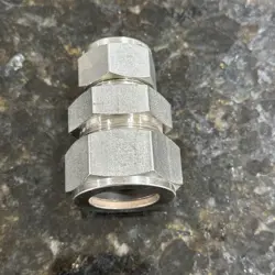 SWAGELOK 316 SS REDUCING UNION, 1