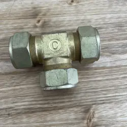 CRAWFORD SWAGELOK T FITTING