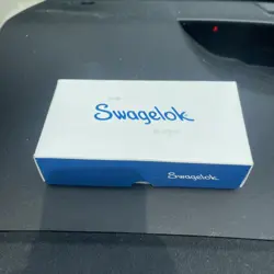 QTY 25 SWAGELOK