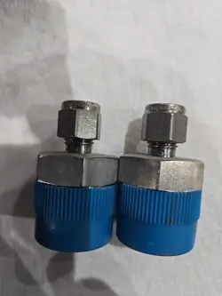 2 - SWAGELOK SS-400-1-12 STAINLESS STEEL CONNECTOR, 1/4