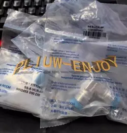 1PCS NEW SWAGELOK SS-8-VCR-9P ELBOW