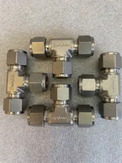 SS-810-3 SWAGELOK 1/2
