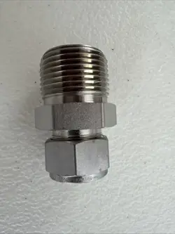 SWAGELOK STAINLESS STEEL MALE CONNECTOR FITTING