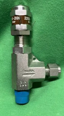 HIGH PRESSURE PROPORTIONAL RELIEF VALVE 1/4 SWAGELOK SS TUBE FITTING SS-4R3A1