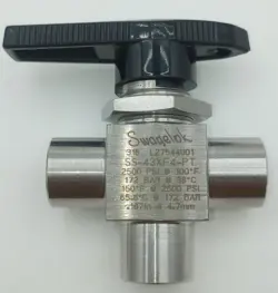 SWAGELOK SS-43XF4 -PT 3 WAY BALL VALVE STAINLESS STEEL 2500 PSI NEW NOS