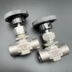 SWAGELOK SS-1VF4 - STAINLESS STEEL INTEGRAL BONNET NEEDLE VALVE - 1/4